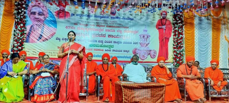 ಮಠಗಳು ಸಂಸ್ಕೃತಿಯನ್ನು ಧಾರೆ ಎರೆದಿವೆ : ಲಕ್ಷ್ಮಿ ಹೆಬ್ಬಾಳ್ಕರ್
