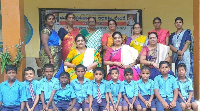 Amrita dinner and Learning Material Distribution by Kadalisree Forum