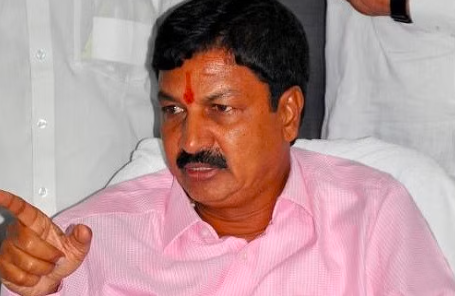 ಸಿದ್ದರಾಮಯ್ಯ ವಿರುದ್ಧ ನಮ್ಮ ಪಕ್ಷದ ಹೋರಾಟಕ್ಕೆ ನಾವು ಬದ್ಧ: ರಮೇಶ್ ಜಾರಕಿಹೊಳಿ