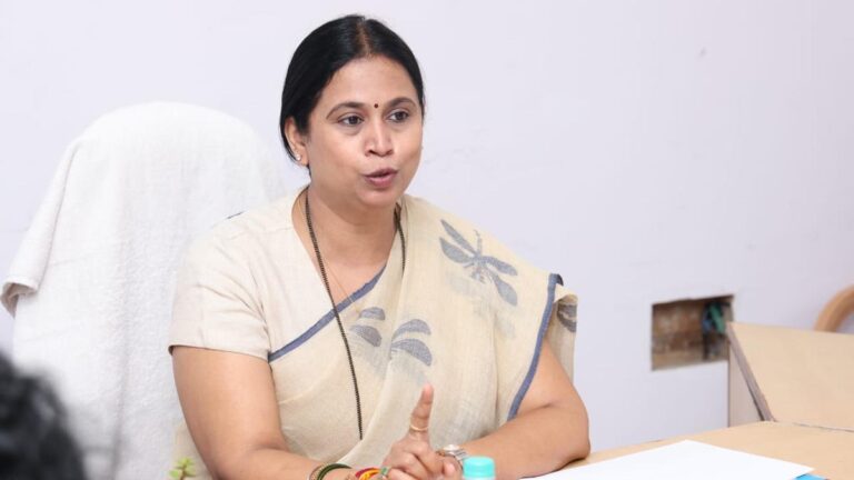 ರಾಜ್ಯ ಬಿಜೆಪಿ ನಾಯಕರ ಹೇಳಿಕೆಗಳನ್ನು ಕೇಂದ್ರದ ವರಿಷ್ಠರು ಸಮರ್ಥಿಸುತ್ತಾರಾ?: ಲಕ್ಷ್ಮೀ ಹೆಬ್ಬಾಳ್ಕರ್ ಪ್ರಶ್ನೆ