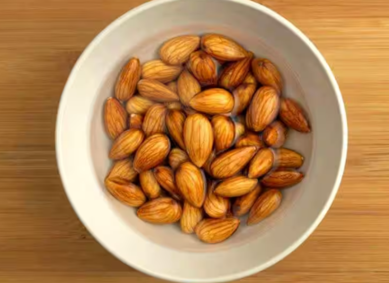 Almonds: ನೆನೆಸಿಟ್ಟ ಬಾದಾಮಿ ತಿನ್ನುವುದರಿಂದ ಏನೆಲ್ಲಾ ಪ್ರಯೋಜನ? ಇಲ್ಲಿದೆ ಮಾಹಿತಿ