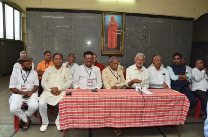 Global Lingayat Mahasabha condemns attempt to Vedicise Basavatva