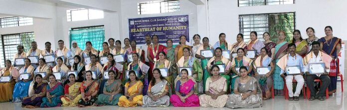 'Nation Builder Award' for 51 teachers by InnerWheel Club