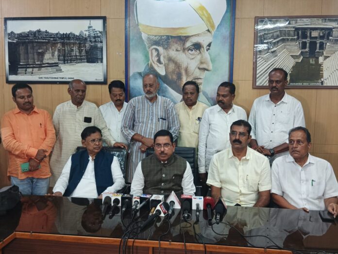 The state government has withdrawn the Hubli riots case
