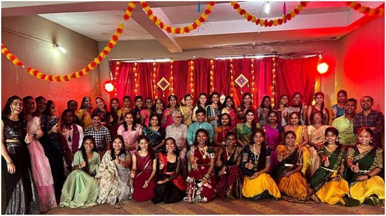 ದಸರಾ ನಿಮಿತ್ತ ದಾಂಡಿಯಾ ಕಾರ್ಯಕ್ರಮ