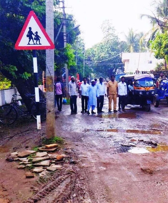Road block warning if the road is not repaired
