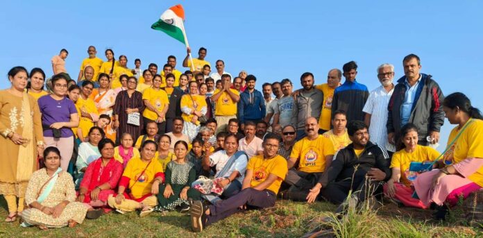 Trekking yoga program in the nature of Jalashankar