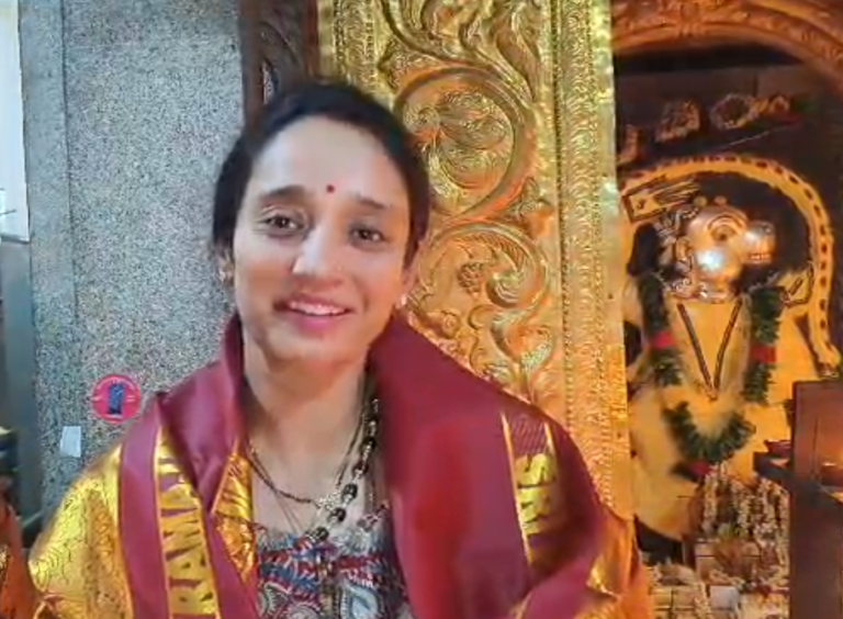 CPY ಭರ್ಜರಿ ಗೆಲುವು: ಹೊಳೆ ಆಂಜನೇಯನ ಹರಕೆ ತೀರಿಸಿದ ಪತ್ನಿ ಶೀಲಾ ಯೋಗೇಶ್ವರ್!