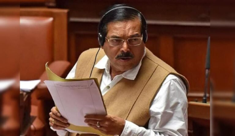 ಮಾಜಿ ಸಚಿವ ಮನೋಹರ್ ತಹಶೀಲ್ದಾರ್ ವಿಧಿವಶ!