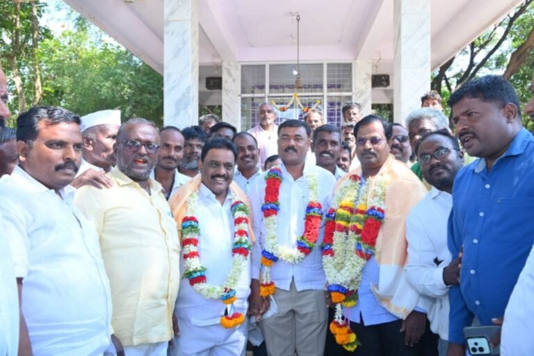 ಹ್ಯಾಟ್ರಿಕ್ ಗೆಲುವು: 3ನೇ ಬಾರಿಗೆ ಗದಗ ನೌಕರರ ಸಂಘದ ಅಧ್ಯಕ್ಷರಾಗಿ ರವಿ ಗುಂಜೀಕರ್ ಆಯ್ಕೆ!