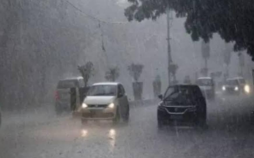 ಚೆನ್ನೈನಲ್ಲಿ ಭಾರಿ ಮಳೆ: ವಿಮಾನ ಮತ್ತು ರೈಲು ಸೇವೆಗಳಲ್ಲಿ ಭಾರಿ ವ್ಯತ್ಯಯ!