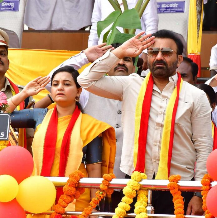 Hoisting of the National Flag on the occasion of 69th Karnataka Rajyotsava