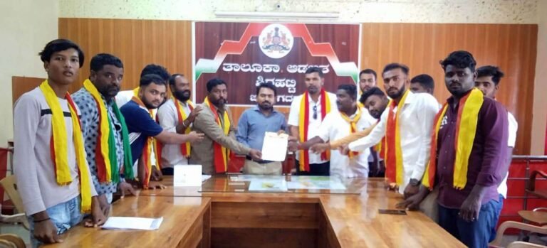 ರಸ್ತೆ ಗುಂಡಿಗಳನ್ನು ಮುಚ್ಚಲು ಕರವೇ ಮನವಿ