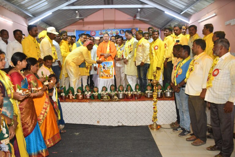 ರೇಲ್ವೆ ನೌಕರರ ಸಂಘದ ವತಿಯಿಂದ ದಾಸ ಶ್ರೇಷ್ಠ ಕನಕದಾಸರ ಜಯಂತ್ಯುತ್ಸವ