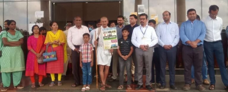 ಜನಜಾಗೃತಿಗಾಗಿ ಆಧುನಿಕ ಗಾಂಧಿ ಮುತ್ತಣ್ಣ ತಿರ್ಲಾಪೂರರಿಂದ ಪಾದಯಾತ್ರೆ