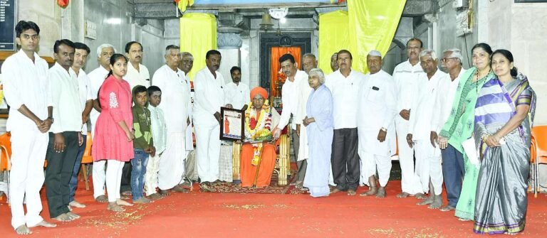 ಕನಕದಾಸರು ಕೀರ್ತನೆಗಳ ಮೂಲಕ ಸಮಾಜದ ಅಂಕು-ಡೊಂಕುಗಳನ್ನು ತಿದ್ದಿದ್ದಾರೆ: ಡಾ. ತೋಂಟದ ಸಿದ್ಧರಾಮ ಮಹಾಸ್ವಾಮಿಗಳು