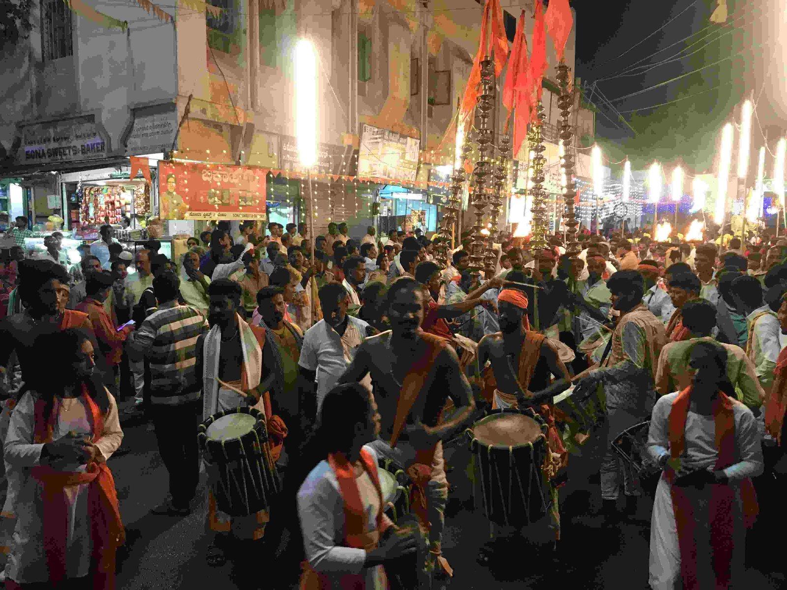 ಇಲ್ಲಿವೆ ಶ್ರೀ ಗವಿಸಿದ್ಧೇಶ್ವರ ಉತ್ಸವ ಮೂರ್ತಿಯ ಮೆರವಣಿಗೆ ಫೋಟೋಗಳು