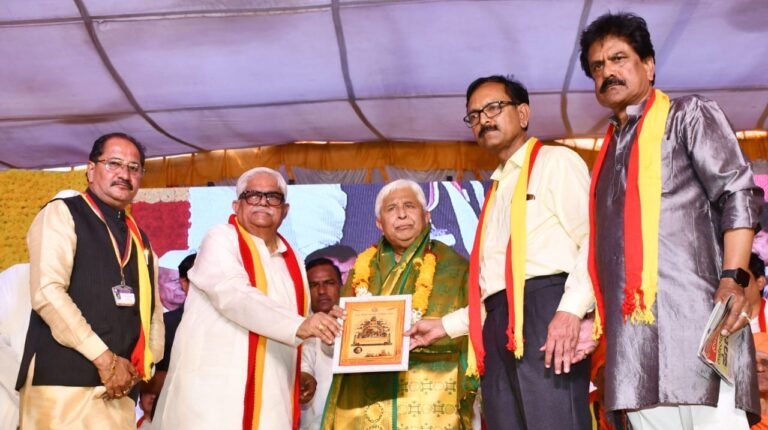 ಕನ್ನಡ ಜನಪದವು ವಾಣಿಜ್ಯೀಕರಣದತ್ತ ಸಾಗಲಿ: ಪ್ರೊ. ಚಂದ್ರಶೇಖರ ವಸ್ತ್ರದ