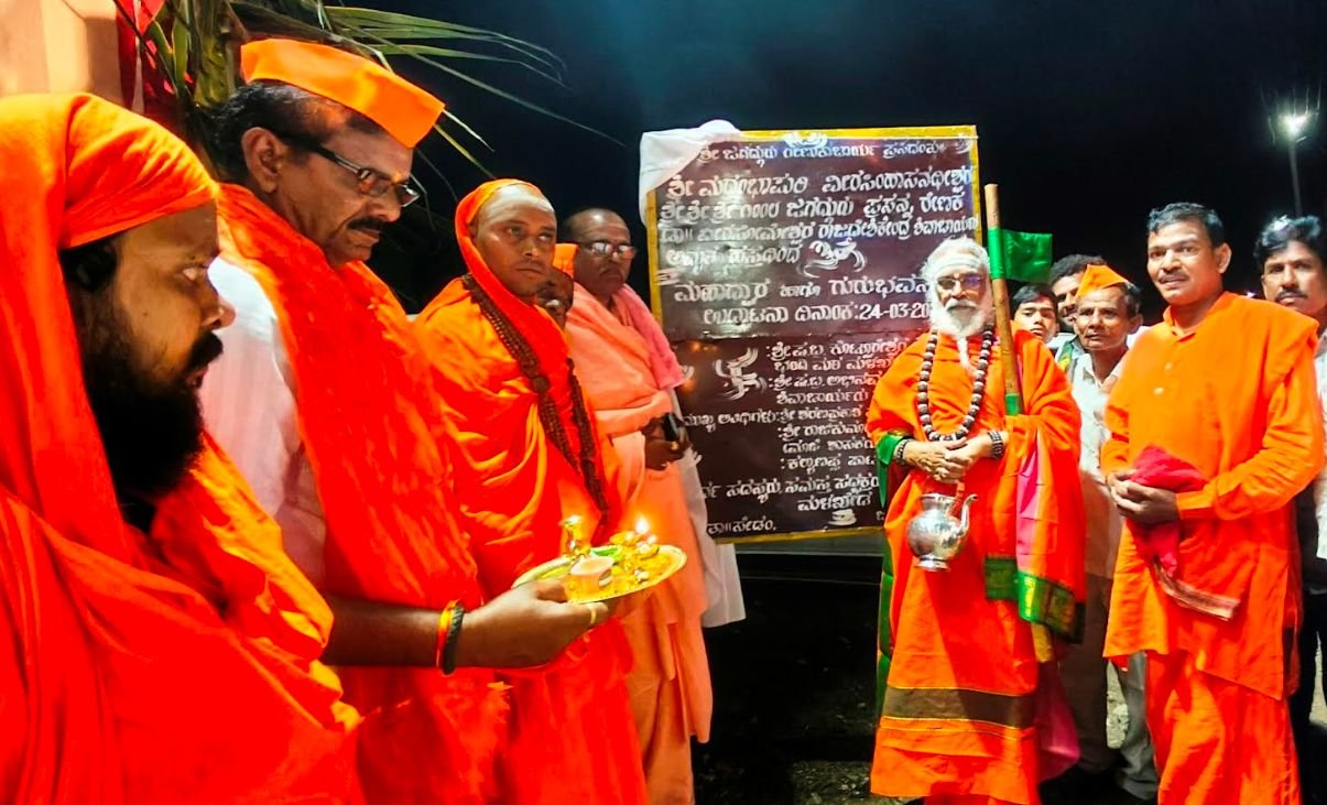 ಮಹಾತ್ಮರ ನುಡಿಗೆ ಬದುಕನ್ನು ಪರಿವರ್ತಿಸುವ ಶಕ್ತಿಯಿದೆ