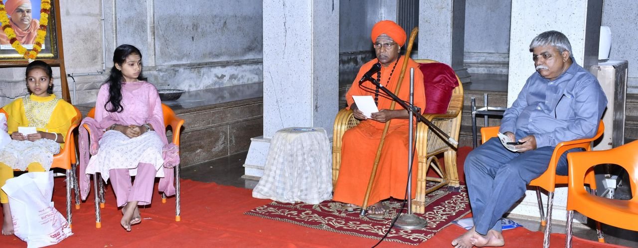 ನೀರಿನ ಮಿತವ್ಯಯ ಅವಶ್ಯಕ: ಡಾ. ತೋಂಟದ ಸಿದ್ಧರಾಮ ಸ್ವಾಮೀಜಿ