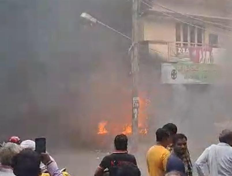 Bengaluru: ಮೆಡಿಕಲ್ ಸ್ಟೋರ್ ನಲ್ಲಿ ಅಗ್ನಿ ದುರಂತ : ಲಕ್ಷಾಂತರ ರೂ. ನಷ್ಟ!