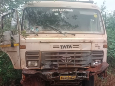 ಭೀಕರ ರಸ್ತೆ ಅಪಘಾತ: ಒಂದೇ ಕುಟುಂಬದ ನಾಲ್ವರು ಸ್ಥಳದಲ್ಲೇ ಸಾವು..!