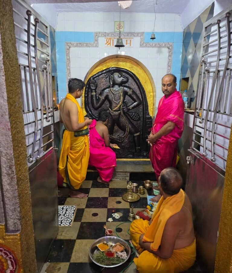 ಶ್ರೀ ಮಾರುತಿ ದೇವರಿಗೆ ವಜ್ರಲೇಪನ