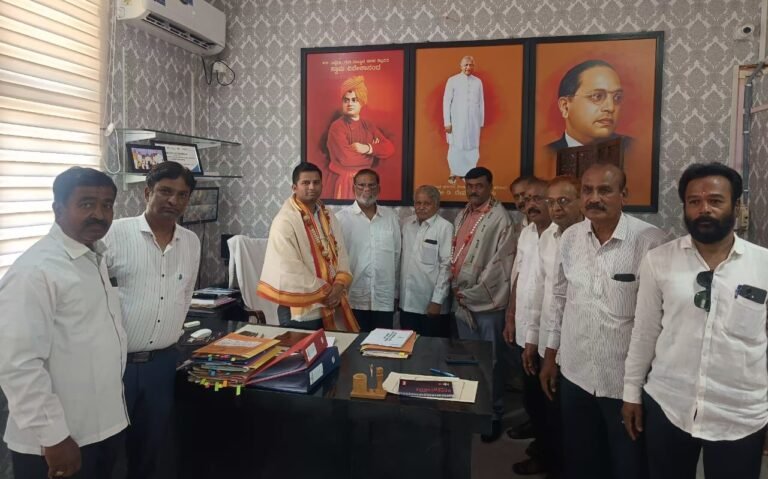 ಮೆಹಬೂಬ ತುಂಬರಮಟ್ಟಿ, ಡಾ. ಬಸವರಾಜ ಬಳ್ಳಾರಿ ಅವರಿಗೆ ಸನ್ಮಾನ