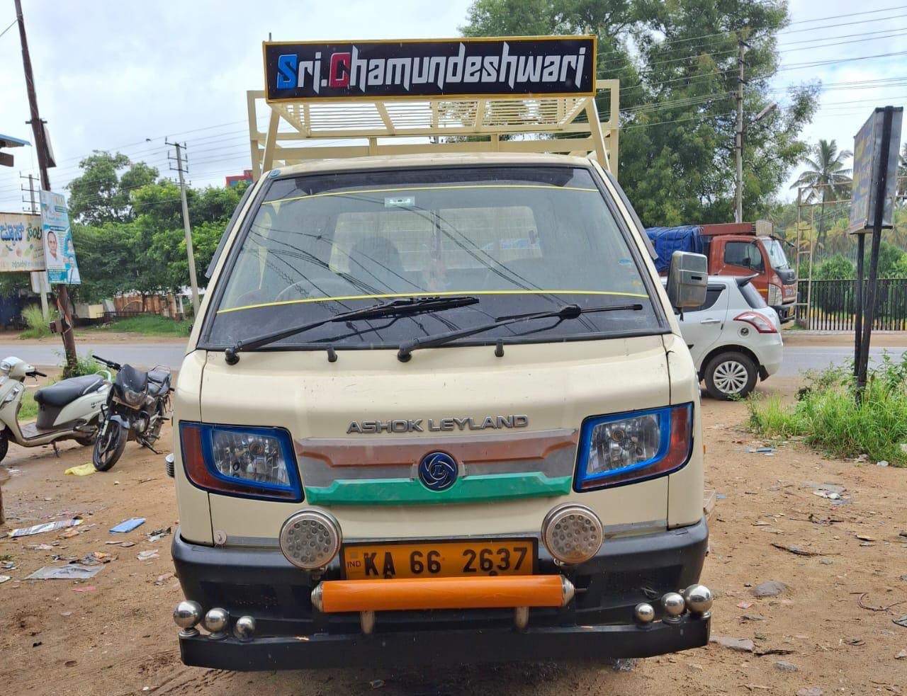 ಕೆ.ಆರ್.ಪೇಟೆಯಲ್ಲಿ ಕಳ್ಳರ ಕೈಚಳಕ: ಅಶೋಕ್ ಲೈಲ್ಯಾಂಡ್ ವಾಹನ ಕದ್ದು ಎಸ್ಕೇಪ್!