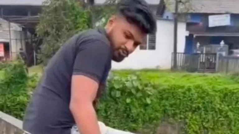 5 ಸಾವಿರ ಚಾಲೆಂಜ್ ಮಾಡಿ ನದಿಗೆ ಹಾರಿದ ಯುವಕ: ಸ್ವಯಂಪ್ರೇರಿತ ಪ್ರಕರಣ ದಾಖಲಿಸಿಕೊಂಡ ಪೊಲೀಸರು!