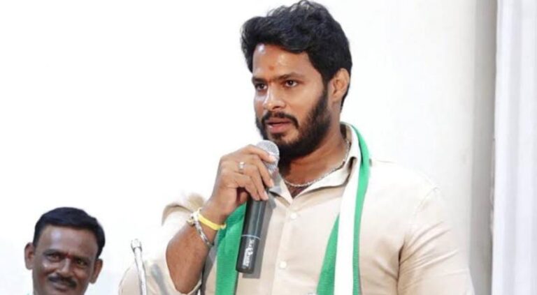 ಕಾಂಗ್ರೆಸ್‌’ನಲ್ಲಿ ರಾಜಕೀಯ ಬೆಳವಣಿಗಳು ಆಗುತ್ತಿವೆ, ಕಾದು ನೋಡೋಣ: ನಿಖಿಲ್ ಕುಮಾರಸ್ವಾಮಿ!