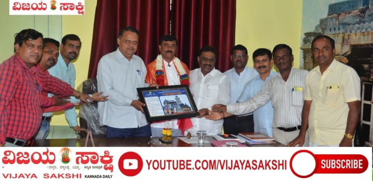 ಡಾ. ಬಸವರಾಜ ಬಳ್ಳಾರಿ ಅವರಿಗೆ ಸನ್ಮಾನ