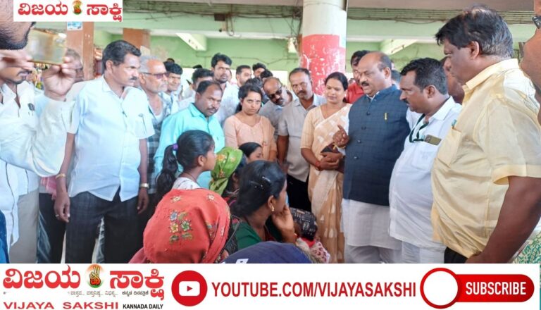 ಬಸ್ ನಿಲ್ದಾಣದಲ್ಲಿ ಸ್ವಚ್ಛತೆಗೆ ಆದ್ಯತೆ ನೀಡಿ