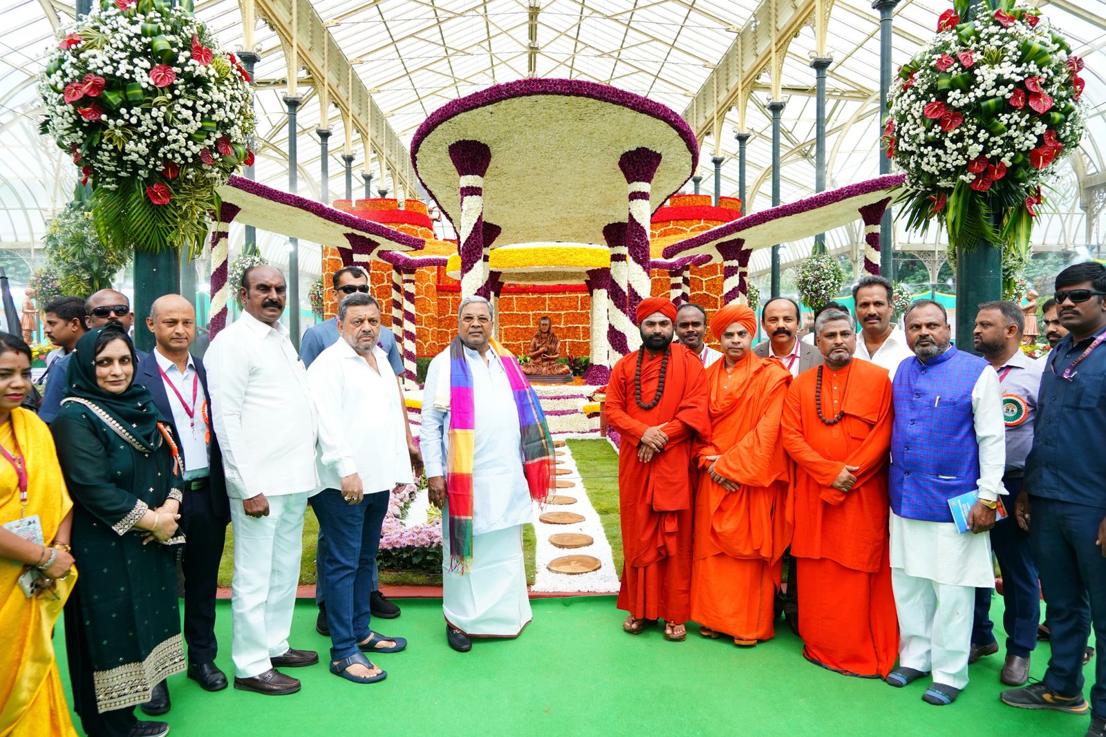 ಇಂದಿನಿಂದ ಲಾಲ್ ಬಾಗ್ ನಲ್ಲಿ ಫ್ಲವರ್ ಶೋ: ಚಾಲನೆ ನೀಡಿದ ಸಿಎಂ ಸಿದ್ದರಾಮಯ್ಯ.!