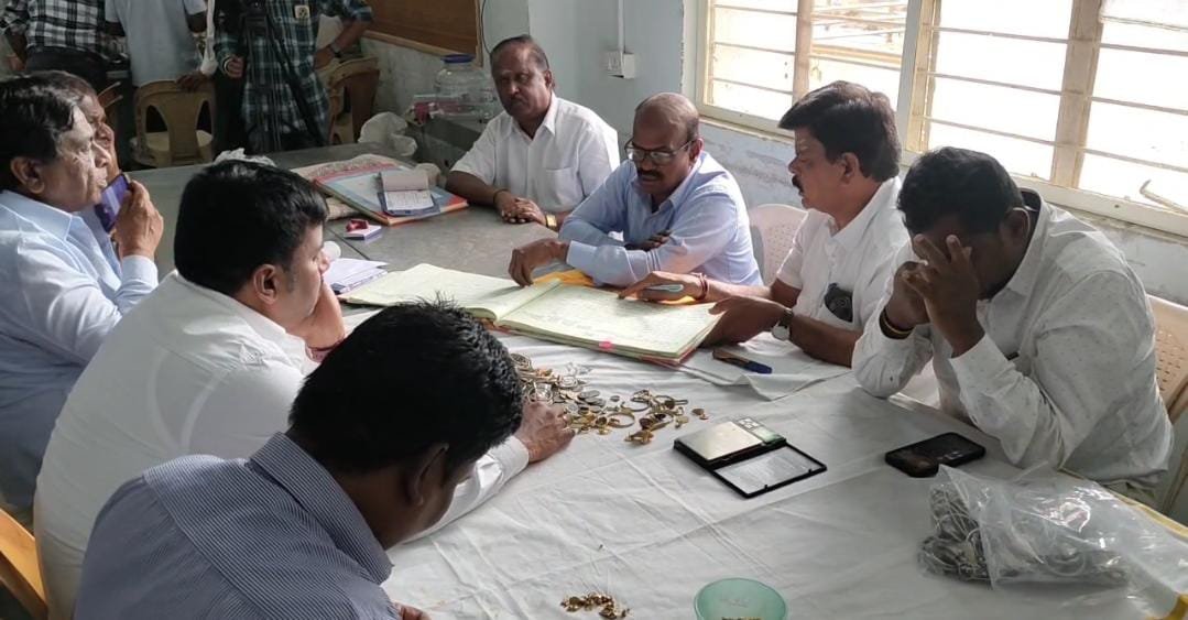 ಮಲೆ ಮಹದೇಶ್ವರ ಬೆಟ್ಟದಲ್ಲಿ ಹುಂಡಿ ಎಣಿಕೆ- ಈ ಬಾರಿಯೂ ಕೋಟಿ ಒಡೆಯ ಮಾದಪ್ಪ!