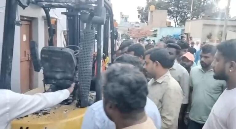 ಗಣೇಶ ವಿಸರ್ಜನೆ ವೇಳೆ ದುರಂತ: ಪಟಾಕಿ ಸ್ಫೋಟಗೊಂಡು ಓರ್ವ ಬಾಲಕ ಸಾವು!