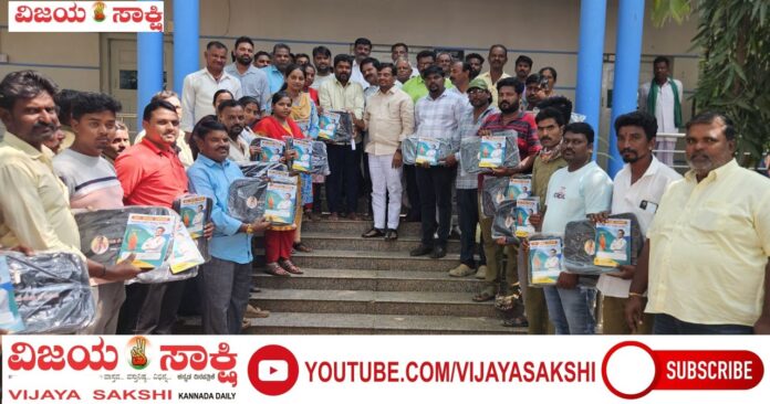 any_page-lxr-_chandru_lamani-purasabhe (1)