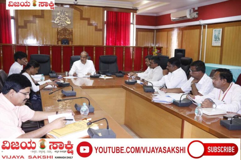 ಸಫಾಯಿ ಕರ್ಮಚಾರಿಗಳಿಗೆ ಅಗತ್ಯ ಸೌಲಭ್ಯ ಒದಗಿಸಿ