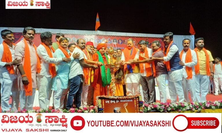ಒಗ್ಗಟ್ಟಿನಿಂದ ದೇಶ ಉಳಿಸಲು ಮುಂದಾಗಿ: ಪ್ರಮೋದ ಮುತಾಲಿಕ್