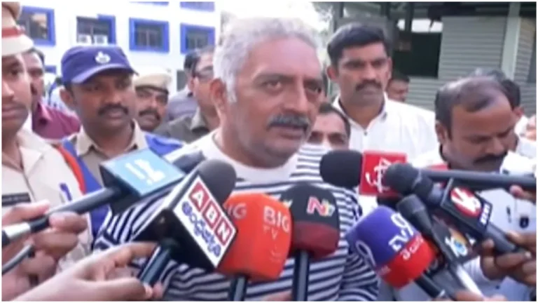 ಬೆಟ್ಟಿಂಗ್ ಆ್ಯಪ್ ಪ್ರಚಾರ ಪ್ರಕರಣ: ಜನರ ಬಳಿ ಕ್ಷಮೆ ಕೇಳಿದ ನಟ ಪ್ರಕಾಶ್‌ ರಾಜ್