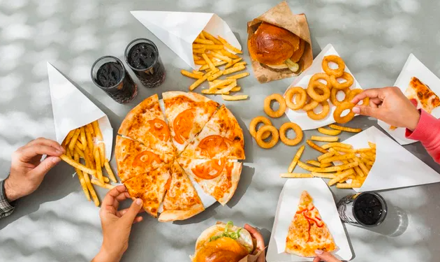 ಸಂಜೆ 6 ಗಂಟೆಯ ನಂತರ ಅಪ್ಪಿತಪ್ಪಿಯೂ ಇಂತಹ ಆಹಾರಗಳ ಸೇವನೆ ಮಾಡಬೇಡಿ!