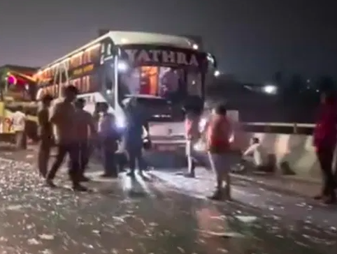 ಸ್ಲೀಪರ್ ಕೋಚ್ ಬಸ್​ʼಗಳ ನಡುವೆ ಭೀಕರ ಅಪಘಾತ: ಹಲವರಿಗೆ ಗಂಭೀರ ಗಾಯ