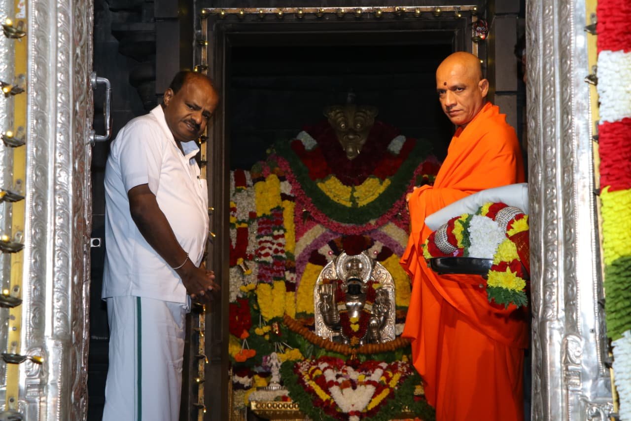 ಆದಿಚುಂಚನಗಿರಿಗೆ ಕೇಂದ್ರ ಸಚಿವ ಎಚ್.ಡಿ. ಕುಮಾರಸ್ವಾಮಿ ಭೇಟಿ