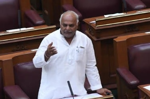 ನೇಕಾರರಿಗೆ ಸಿಹಿಸುದ್ದಿ: ಉಚಿತ ವಿದ್ಯುತ್ ಬೇಡಿಕೆ ಮನವಿ ಪರಿಶೀಲನೆ – ಶಿವಾನಂದ ಪಾಟೀಲ್ ಭರವಸೆ