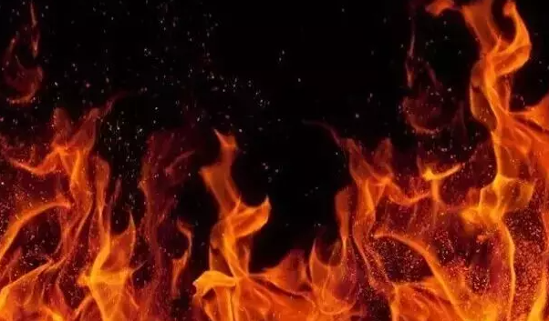 BREAKING NEWS.. ಪೆಟ್ರೋಲ್ ಸುರಿದುಕೊಂಡು ಬಿಜೆಪಿ ಕಾಯಕರ್ತೆ ಆತ್ಮಹತ್ಯೆ!