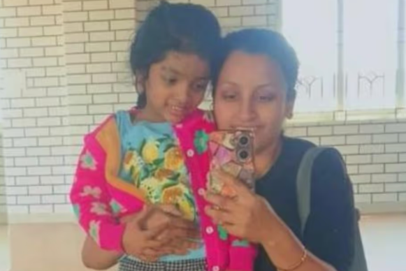 ಚಿತ್ರದುರ್ಗ ಬಸ್‌ ದುರಂತ: ಬ್ಯಾಚುಲರ್ ಪಾರ್ಟಿಗೆ ಪ್ರವಾಸ ಹೊರಟಿದ್ದ ತಾಯಿ-ಮಗಳು ನಾಪತ್ತೆ!