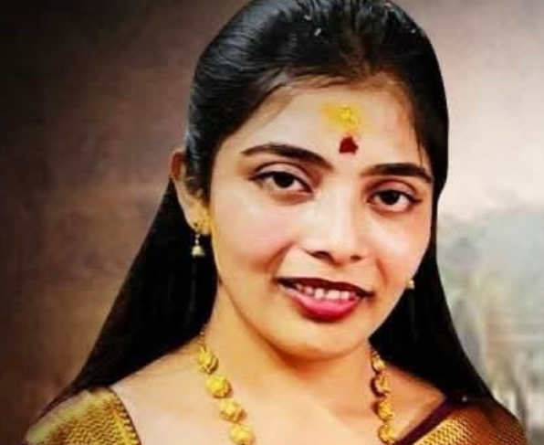 ಚಿತ್ರದುರ್ಗದಲ್ಲಿ ಬಸ್ ಭೀಕರ​​ ಅಪಘಾತ: ಮಂಡ್ಯ ಮೂಲದ ಯುವತಿ ಸಜೀವ ದಹನ.!