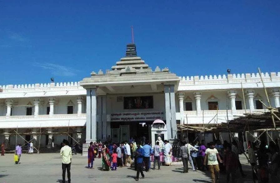 21 ದಿನದಲ್ಲಿ 3.06 ಕೋಟಿ ಕಾಣಿಕೆ ಸಂಗ್ರಹ: ಕೋಟಿ ಒಡೆಯರಾದ ರಾಯರು