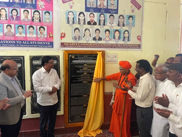 8 ಕೋಟಿ ವೆಚ್ಚದ ಡಾ. ತೋಂಟದ ಸಿದ್ಧಲಿಂಗ ಮಹಾಸ್ವಾಮಿಗಳ ಸ್ಮಾರಕ ಭವನಕ್ಕೆ ಶಂಕುಸ್ಥಾಪನೆ