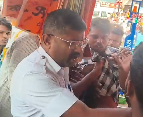 ಯುವತಿ ಜೊತೆ ಅಸಭ್ಯ ವರ್ತನೆ ಆರೋಪ: ಗದಗದಲ್ಲಿ ಯುವಕನಿಗೆ ಸಾರ್ವಜನಿಕರ ಧರ್ಮದೇಟು